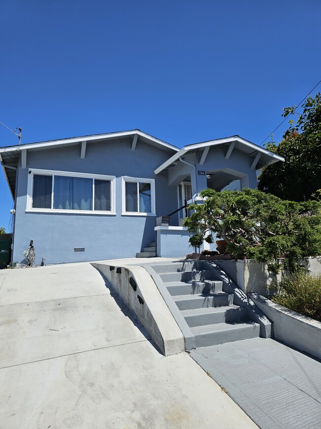 property at 1364 E 32nd St