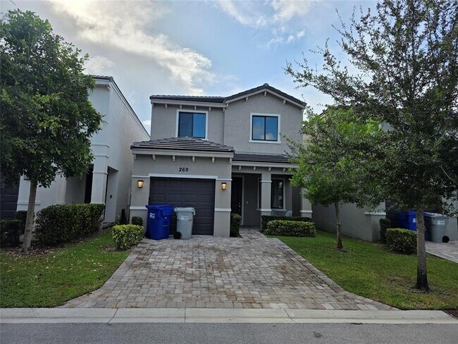 269 NW 36th Ave in Pompano Beach, FL - Building Photo - Building Photo