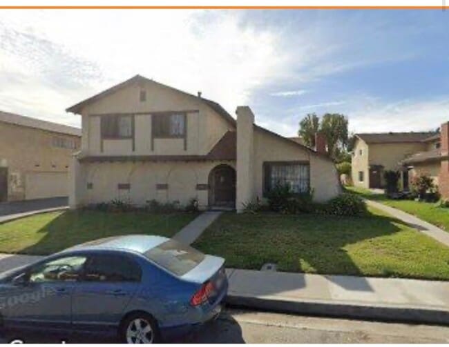 1640 E Natalie Ave, Unit Tres, Unit Tres