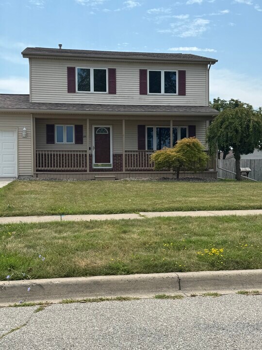 2716 McGill St in Saginaw, MI - Building Photo
