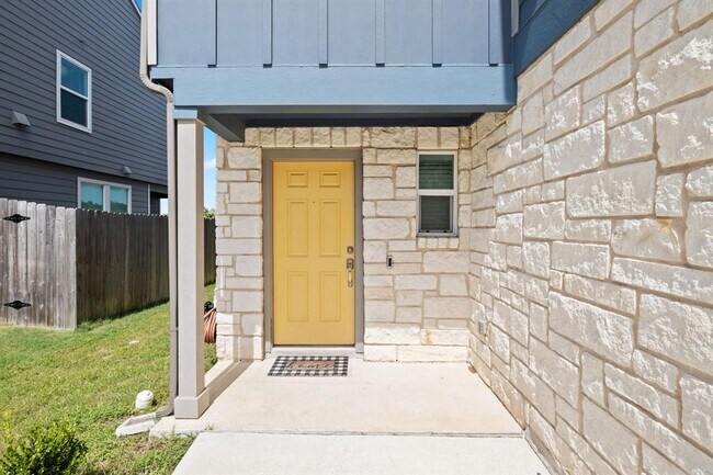 7449 Sparkling Light Dr in Austin, TX - Building Photo - Building Photo