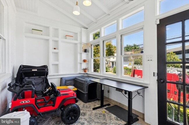 322 Woodbine Ave in Narberth, PA - Foto de edificio - Building Photo