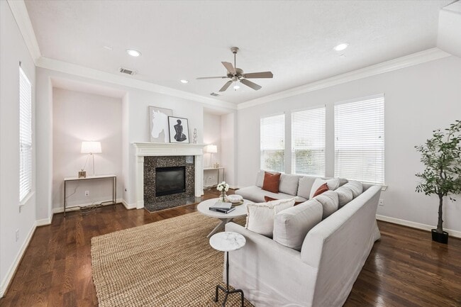 116 White Dr in Bellaire, TX - Building Photo - Building Photo