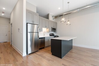 4405 N Artesian Ave in Chicago, IL - Building Photo - Building Photo