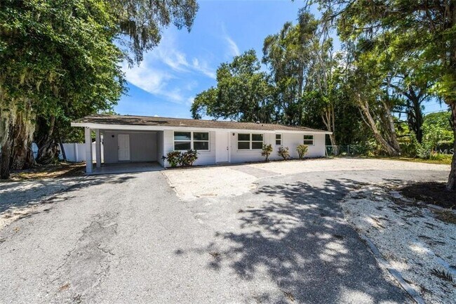2608 Browning St in Sarasota, FL - Building Photo - Building Photo