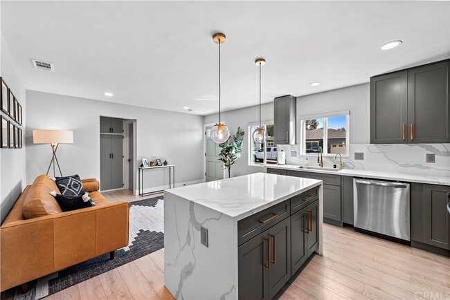 5136 Alumni Pl in San Diego, CA - Building Photo - Building Photo