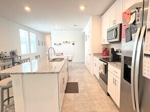 166 Pitching Wedge Dr in Daytona Beach, FL - Building Photo - Building Photo