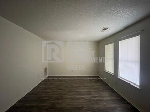 511 Maplewood Dr in Bonaire, GA - Building Photo - Building Photo