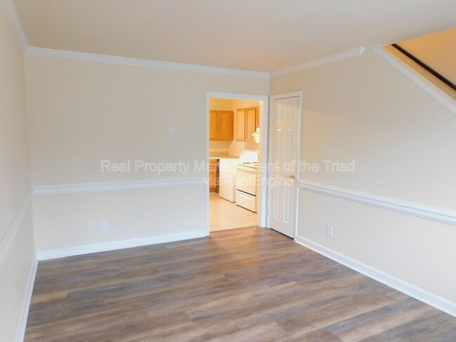 2405 E Florida St in Greensboro, NC - Building Photo - Building Photo