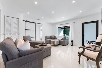 231 NE 45th St in Miami, FL - Building Photo - Building Photo