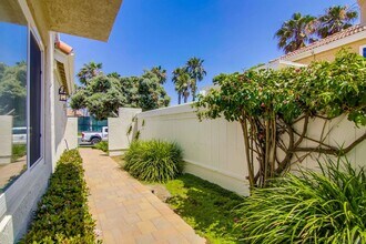 60 Mardi Gras Rd in Coronado, CA - Building Photo - Building Photo
