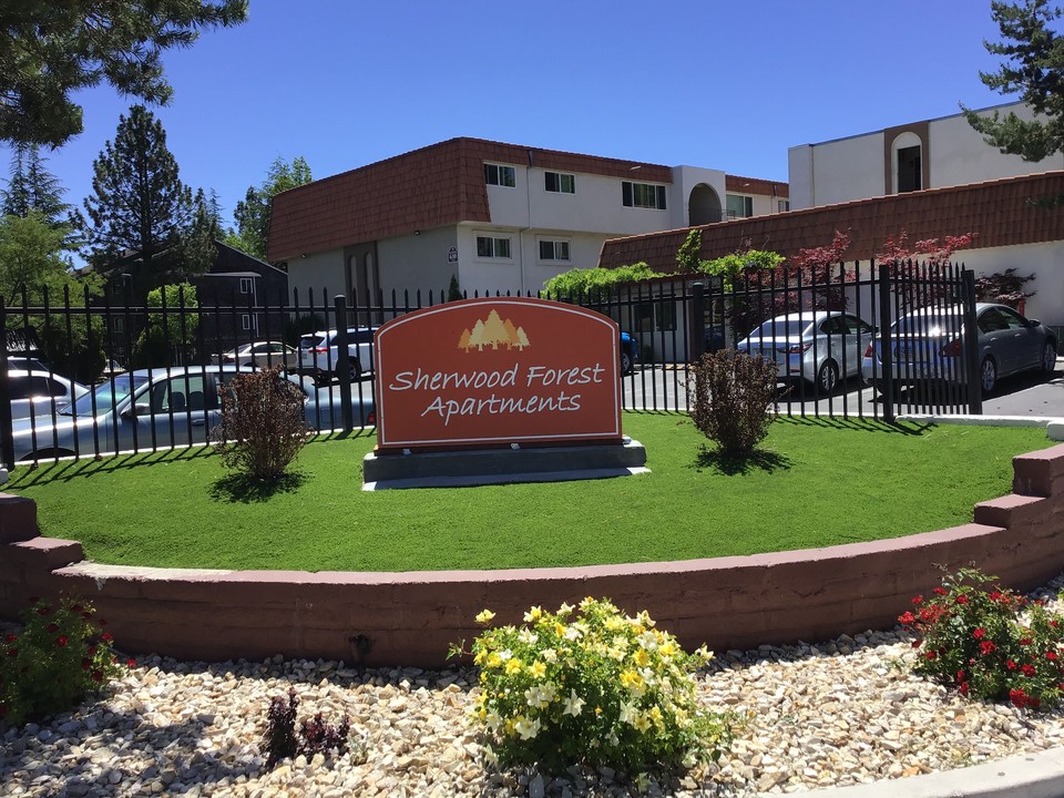 Sherwood Forest Apartments in Reno, NV - Building Photo