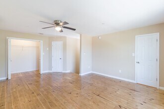 55 N Warren St in Mobile, AL - Foto de edificio - Building Photo