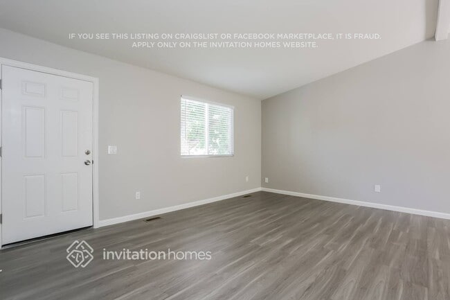 4895 S Pagosa Cir in Aurora, CO - Building Photo - Building Photo