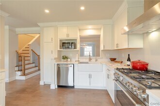 8116 Verbeck Dr in Manlius, NY - Building Photo - Building Photo