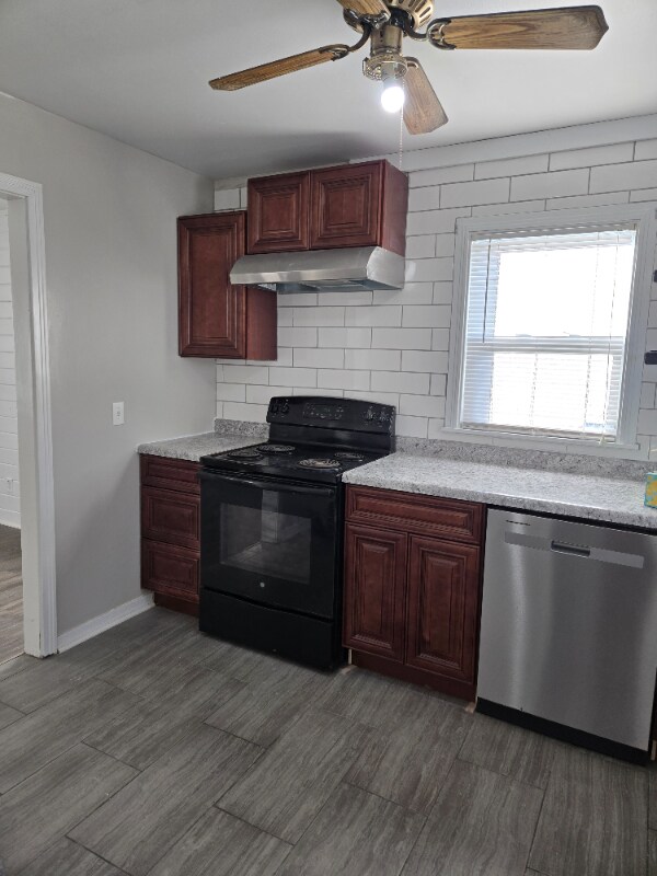 445 W 12th St in Concordia, KS - Foto de edificio - Building Photo