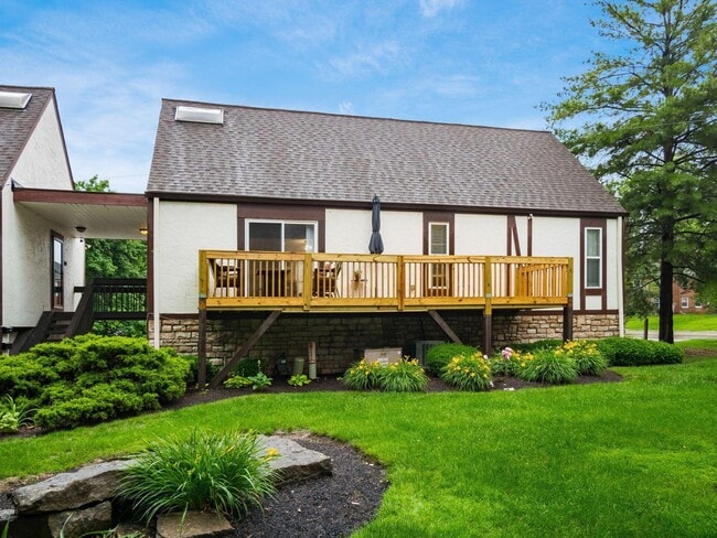 property at 1589 Arlington Ave
