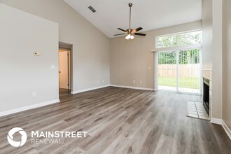 8056 Coatbridge Ln N in Jacksonville, FL - Building Photo - Building Photo