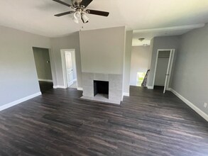 1000 W Gandy St in Denison, TX - Building Photo - Building Photo