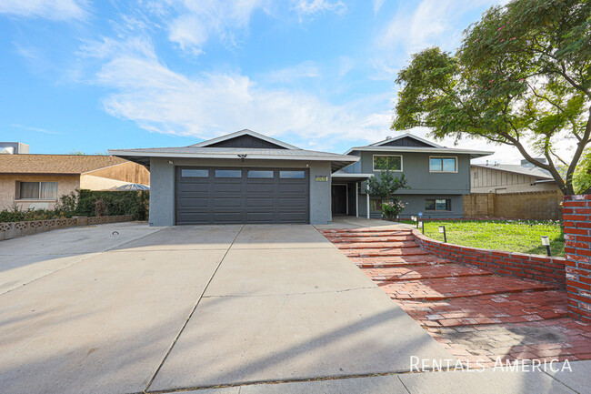 5205 W Caribbean Ln in Glendale, AZ - Foto de edificio - Building Photo