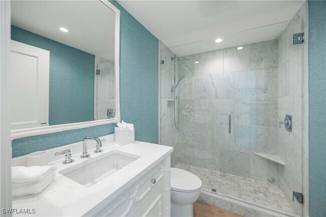 property at 3971 Gulf Shore Blvd N