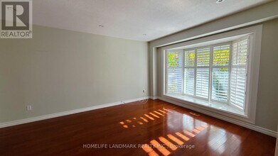 2251 Constance Dr in Oakville, ON - Building Photo - Building Photo