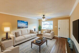 9601 Red Ln Dr in Birmingham, AL - Foto de edificio - Building Photo