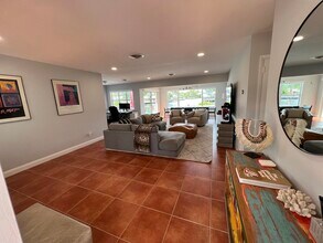 1653 Poinsettia Dr in Fort Lauderdale, FL - Building Photo - Building Photo