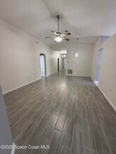 209 Grand Preserve Way in Daytona Beach, FL - Foto de edificio - Building Photo