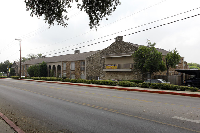 Terrace House in San Antonio, TX - Building Photo - Building Photo