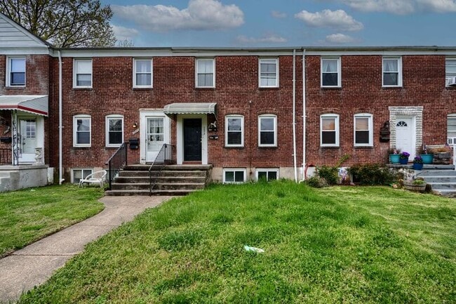 property at 2976 Cornwall Rd