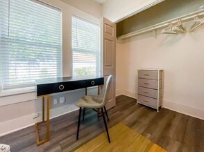1108 Center St in San Antonio, TX - Building Photo - Building Photo