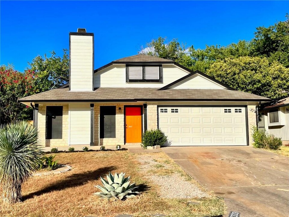 12333 Yarmont Way in Austin, TX - Building Photo