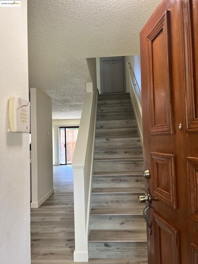 126 Peppermill Ln in Pittsburg, CA - Foto de edificio - Building Photo