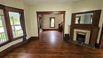 406 Sherman Pl in Mansfield, OH - Building Photo - Building Photo