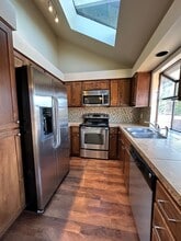 16236 NW Lyndel Ln in Beaverton, OR - Building Photo - Building Photo
