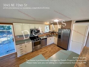 3045 NE 72nd St in Bremerton, WA - Building Photo - Building Photo