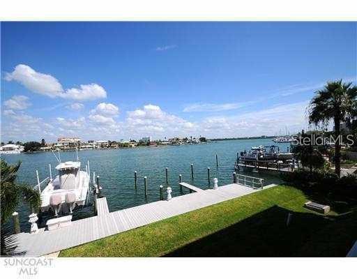692 Bayway Blvd in Clearwater, FL - Building Photo - Building Photo