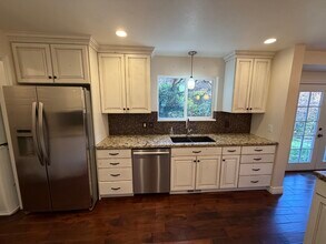 8670 Snow Mountain Dr in Sandy, UT - Building Photo - Building Photo