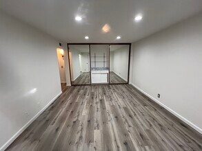 480 N Civic Dr, Unit 108 in Walnut Creek, CA - Building Photo - Building Photo
