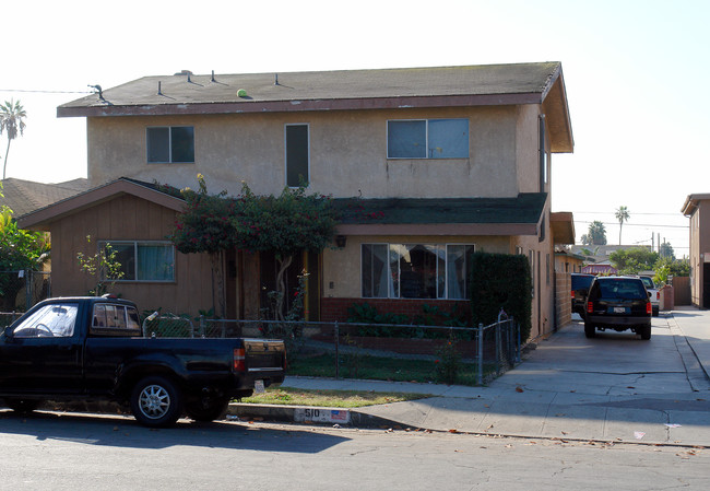 510 W Olive St in Inglewood, CA - Foto de edificio - Building Photo