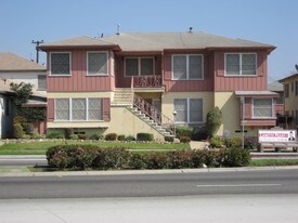 8114 Crenshaw Blvd in Inglewood, CA - Building Photo
