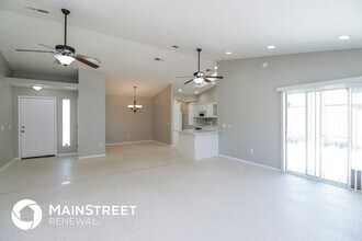 8008 W Tuckey Ln in Glendale, AZ - Foto de edificio - Building Photo