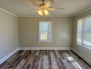 309-311 W Pine St in Graham, NC - Building Photo - Building Photo