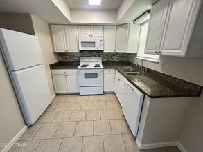 3914 E 11th St in Panama City, FL - Foto de edificio - Building Photo