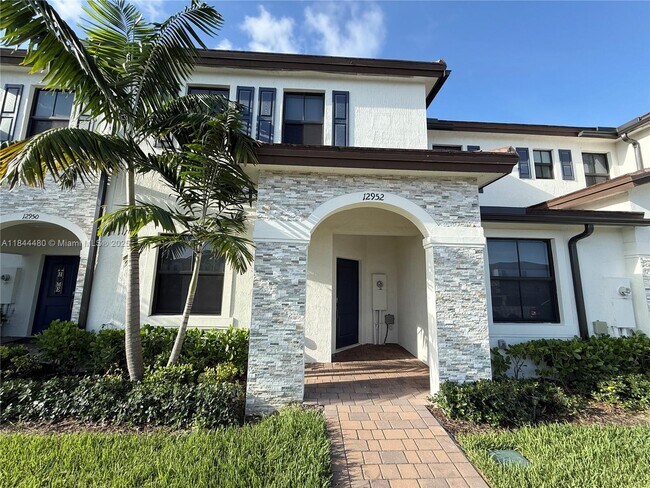 12952 SW 232nd Ter in Homestead, FL - Building Photo - Building Photo