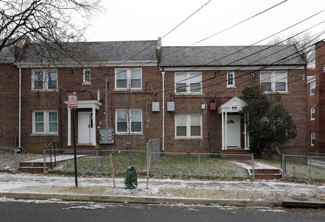 1923-1927 18th St SE in Washington, DC - Building Photo - Building Photo