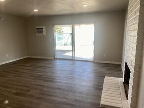 8821 Greenbrook Way in Santee, CA - Building Photo - Building Photo