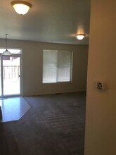 1080 Heathrow Dr in Eugene, OR - Building Photo - Building Photo