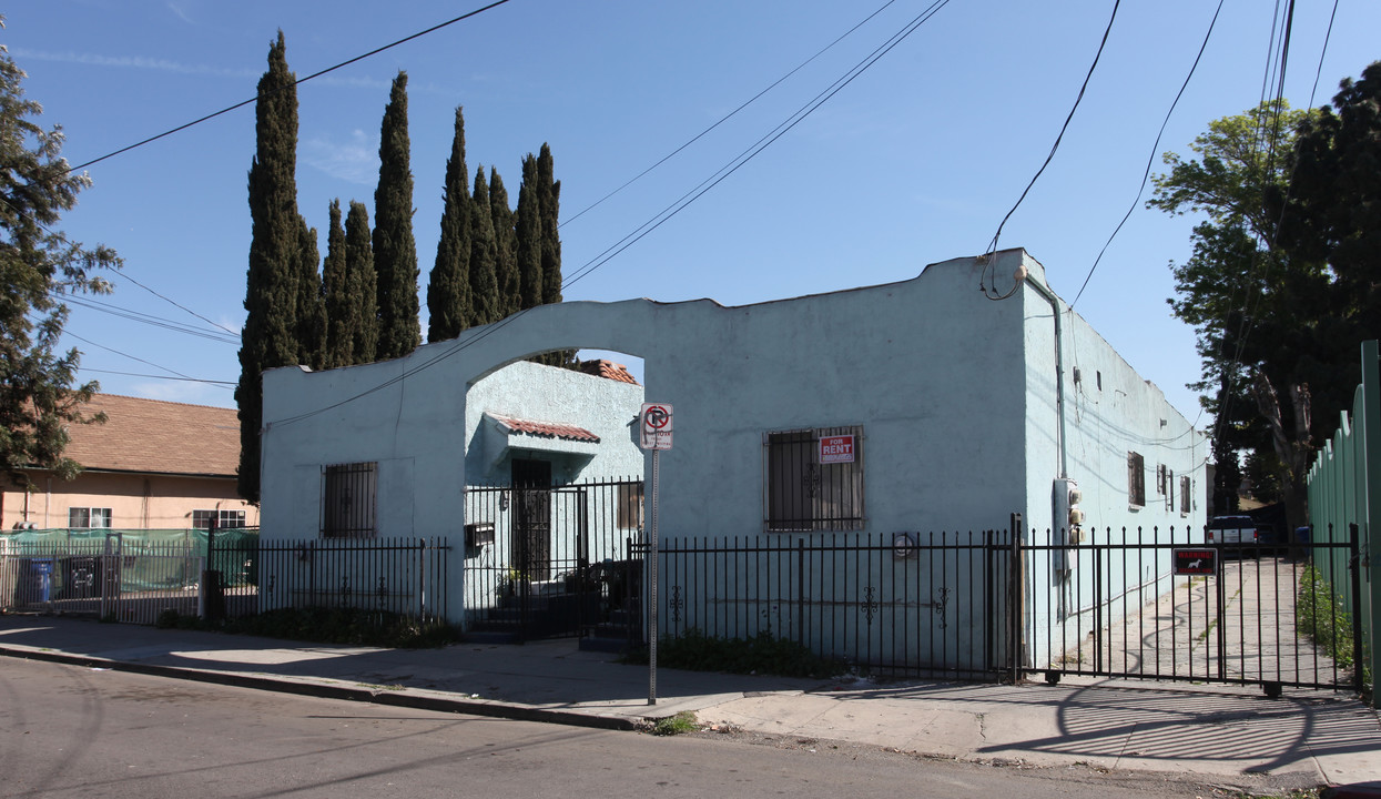 2318 Wall St in Los Angeles, CA - Building Photo